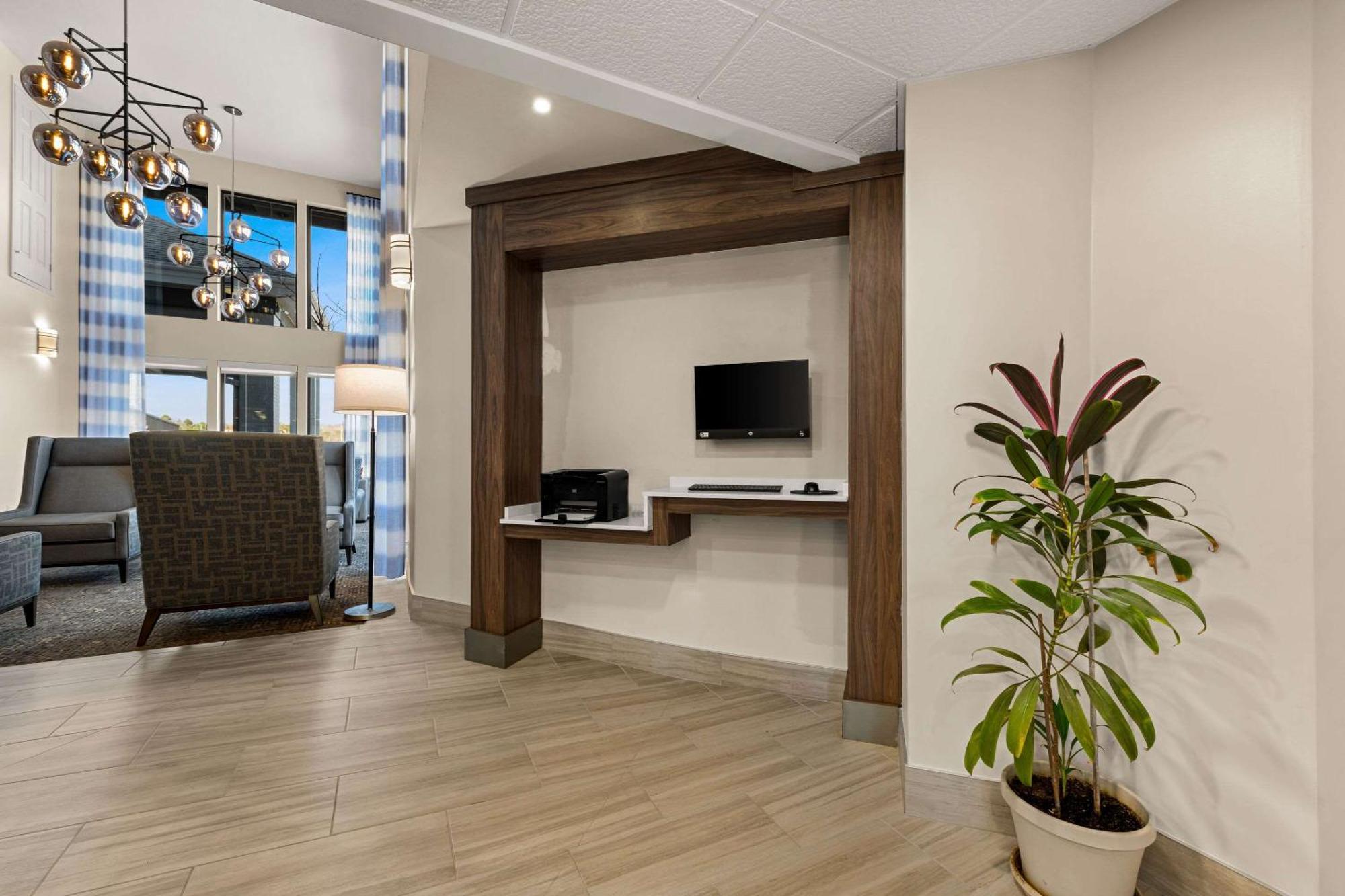 Quality Inn & Suites Matthews - Charlotte מראה חיצוני תמונה