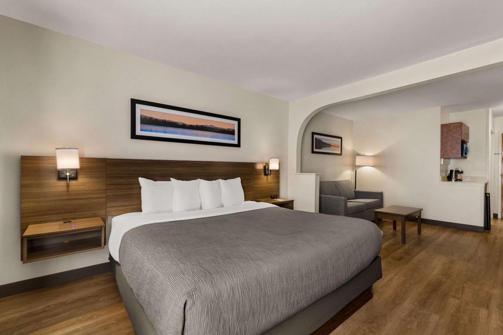 Quality Inn & Suites Matthews - Charlotte מראה חיצוני תמונה