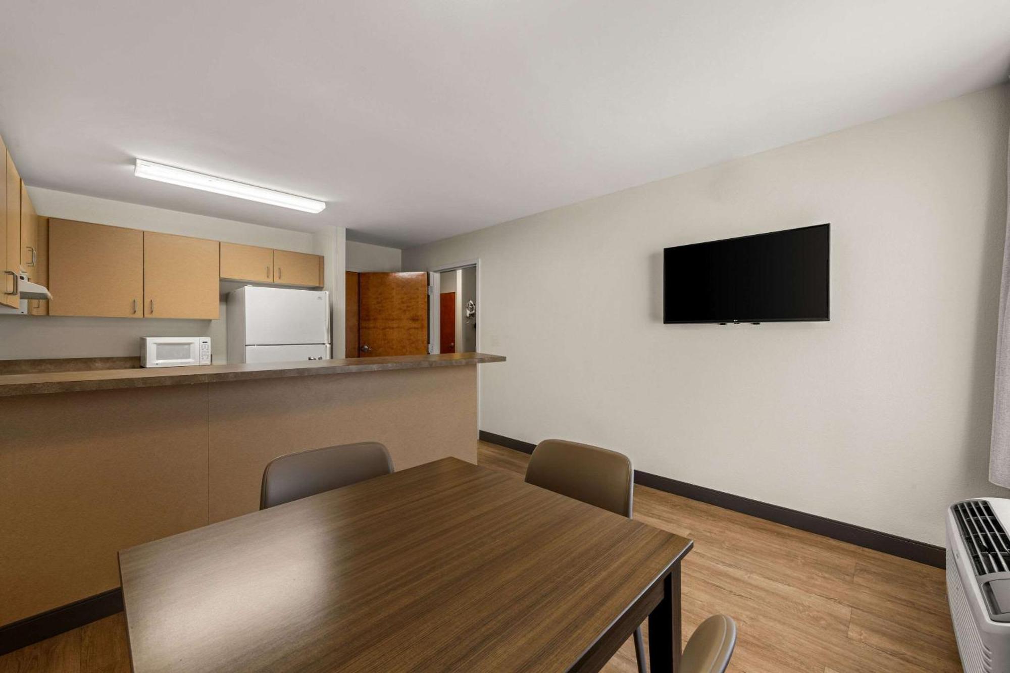 Quality Inn & Suites Matthews - Charlotte מראה חיצוני תמונה